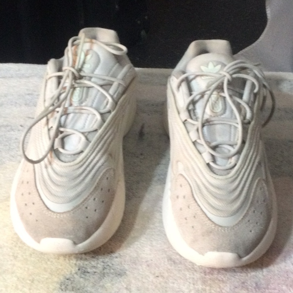 Stylish Beige Sneakers